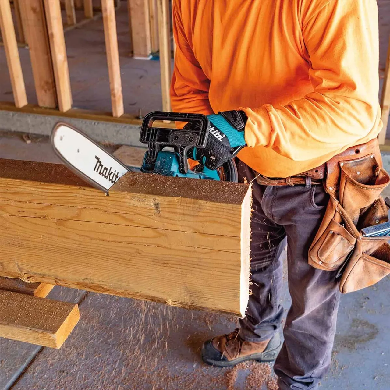 Makita DUC357Z 18V Li-ion LXT Brushless 350mm Chainsaw (Body Only)